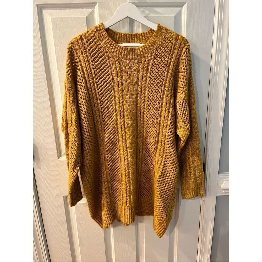John + Jenn Mustard Gold Oversized Cable Knit Sweater sz M EUC